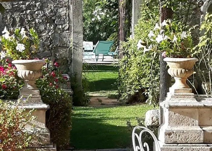 Le Seminaire Отель типа 